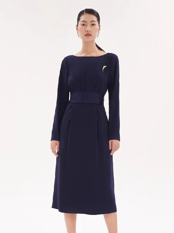 Triacetate Slim Dress (With Brooch) Boat Neckline Classic