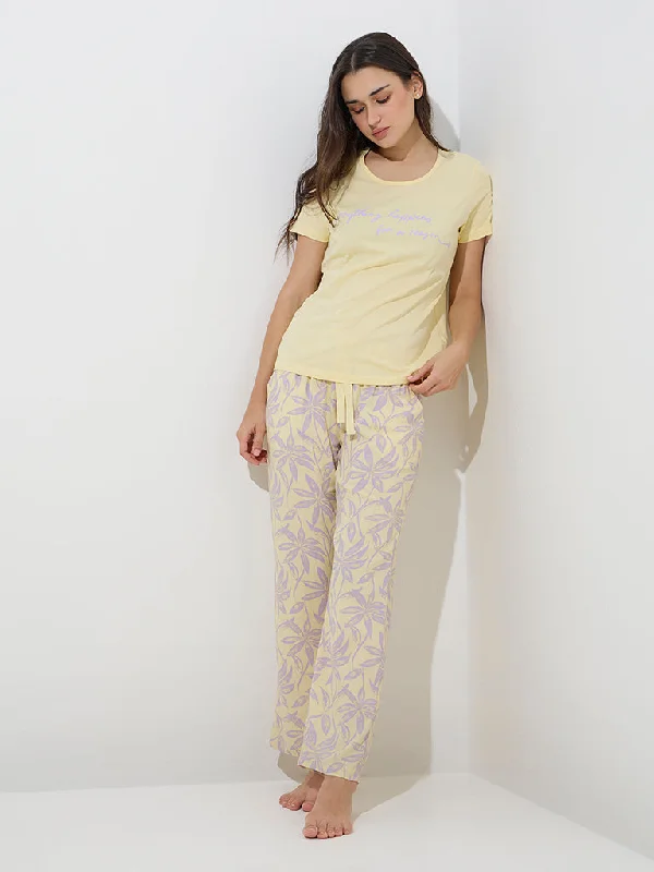 Wunderlove Yellow Floral Patterned Mid-Rise Lounge Pants Slim-Fit Khaki Pants