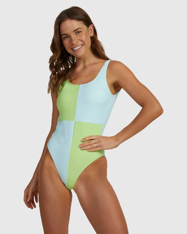 Womens Tropic Trip One Piece One Piece Swim Swim Dress with Belt
