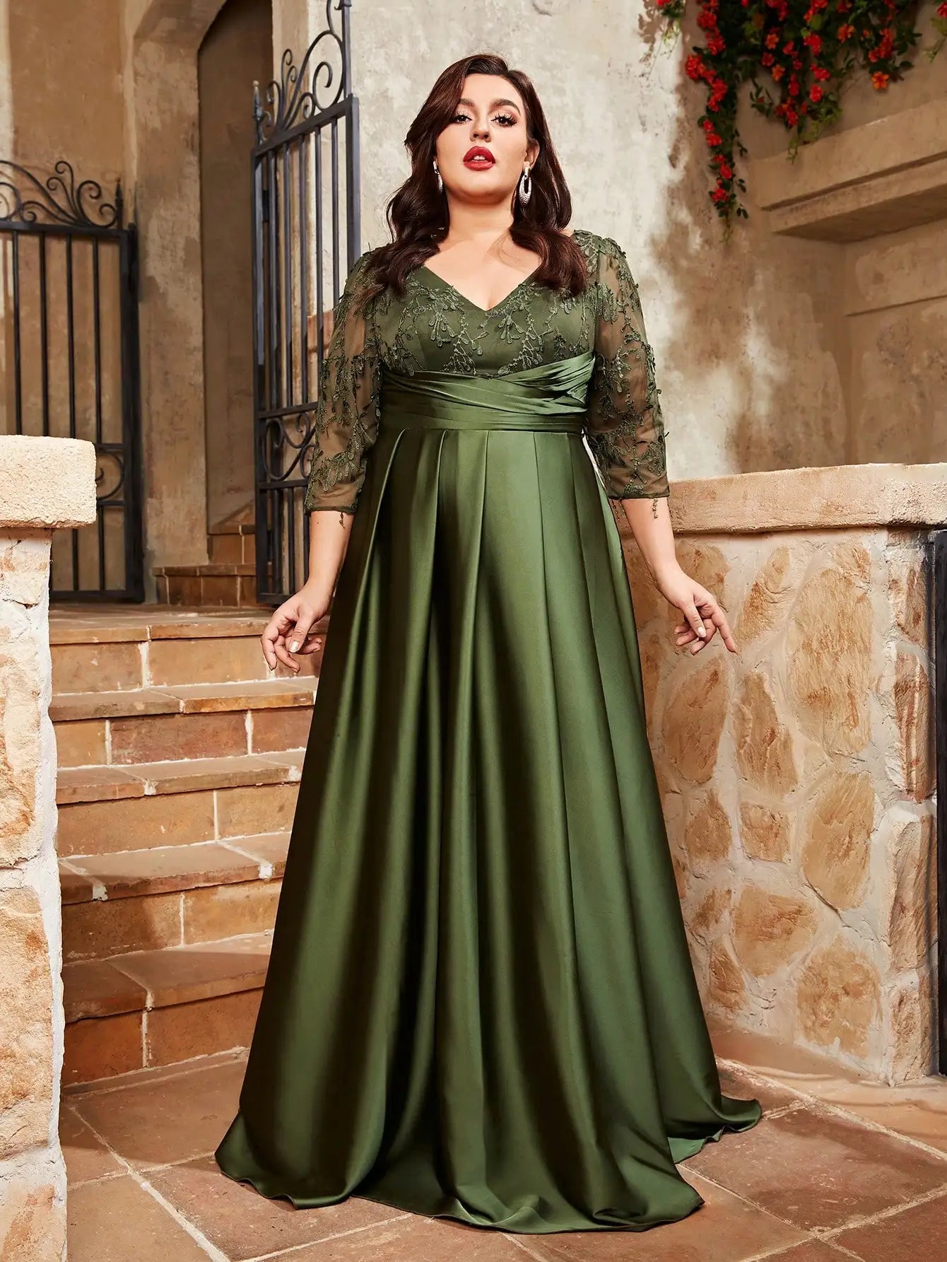 Mgiacy plus size V-neck lace embroidery Mosaic satin cloth hand-folded long skirt Evening gown ball dress Party dress High-Low Hemline Casual Mgiacy plus size V-neck lace embroidery Mosaic satin cloth hand-folded long skirt Evening gown ball dress Party dress High-Low Hemline Casual